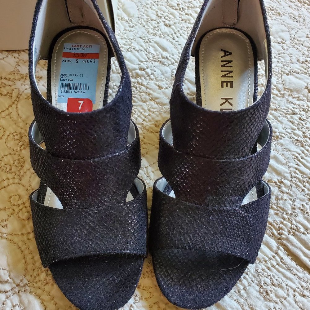 Anne Klein Shoes, size 7, black